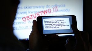 Uwaga na fałszywe SMS-y o kwarantannie!!! Świdniccy policjanci apelują o zachowanie czujności i nie "klikanie" w każdy przesłany nam link