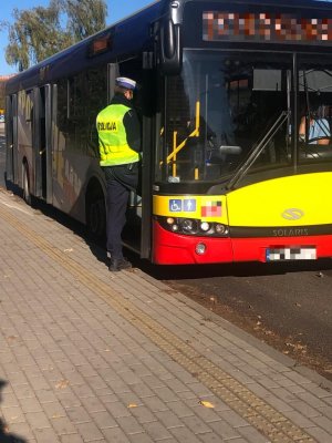 kontrola środków komunikacji miejskiej pod kątem obowiązujących przepisów dot covid19