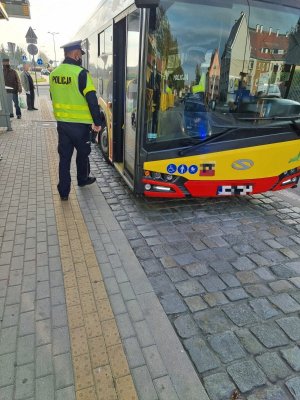 kontrola komunikacji miejskiej pod kątem stosowania obostrzeń związanych z Covid19