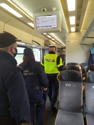 kontrola środków transportu pod katem przestrzegania przepisów dotyczących COVID 19