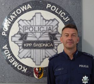 Podziękowania dla strzegomskich policjantów za udzieloną pomoc