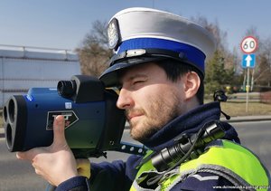 PRZED NAMI PIĘKNY KWIETNIOWY WEEKEND. PAMIĘTAJMY O SWOIM BEZPIECZEŃSTWIE NA DROGACH