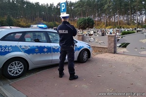 Świdniccy policjanci  apelują  -wspólnie zadbajmy o bezpieczeństwo na drogach w okresie „Wszystkich Świętych”