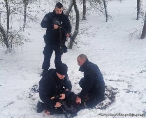 Zarzuty usiłowania zabójstwa dwóch policjantów dla zatrzymanego niebezpiecznego przestępcy