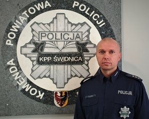 ZAGŁOSUJ na aspiranta sztabowego Adam Kłyszejko - twojego SUPER DZIELNICOWEGO z Posterunku Policji w Słotwinie