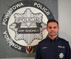 ZAGŁOSUJ na młodszego aspiranta  Rafała Jarosza - twojego SUPER DZIELNICOWEGO z Posterunku Policji w Słotwinie