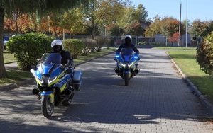 W ten weekend także policjanci na motocyklach dbają o bezpieczeństwo na drogach powiatu świdnickiego