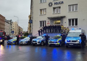 Cześć Jego pamięci! Świdniccy policjanci oddali hołd poległemu koledze