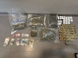 Kryminalni ze Świdnicy zabezpieczyli ponad 3 kg marihuany – 40-latek w areszcie