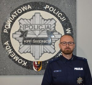 ZAGŁOSUJ na asp. Piotra Goc- twojego SUPER DZIELNICOWEGO