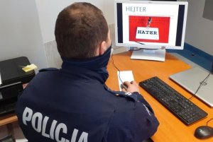 Policjant świdnickiej komendy rozmawiał online z młodzieżą o hejcie i mowie z nienawiści