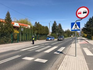 ŚWIDNICCY POLICJANCI APELUJĄ O ROZWAGĘ, BO PIĘKNA POGODA NIE ZAPEWNIA BEZPIECZEŃSTWA NA DROGACH!