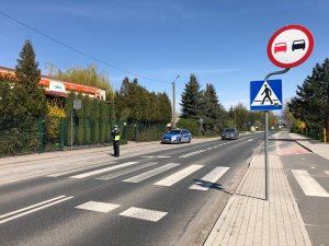 PIĘKNA POGODA NIE ZAPEWNIA BEZPIECZEŃSTWA NA DROGACH! ŚWIDNICCY POLICJANCI APELUJĄ O ROZWAGĘ !